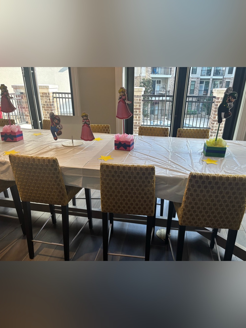 Super Mario & Princess Pink Party Table Decor